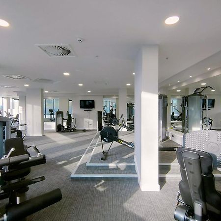 Snuggle Inn - Riverside Apartments - Views Over Looking London River Thames, Close To O2 Arena, London Excel, London City Airport, Thames Clipper- River Boat Service, Woolwich Ferry, Onsite Parking, Twin Room Option Available Exterior photo