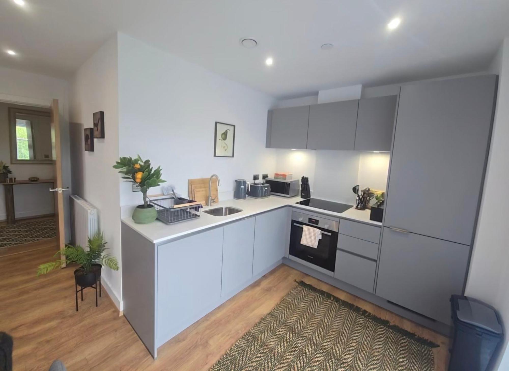 Snuggle Inn - Riverside Apartments - Views Over Looking London River Thames, Close To O2 Arena, London Excel, London City Airport, Thames Clipper- River Boat Service, Woolwich Ferry, Onsite Parking, Twin Room Option Available Exterior photo